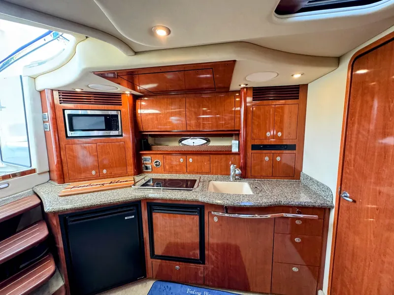 Slide: The Image of Sea Ray 390 Sundancer 2005 - 7533091