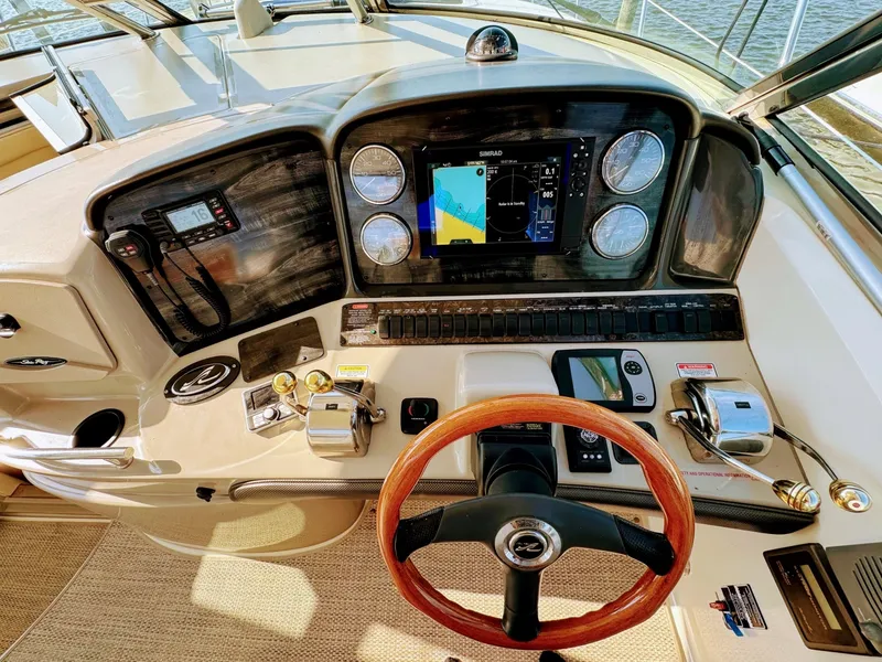 Slide: The Image of Sea Ray 390 Sundancer 2005 - 7533125