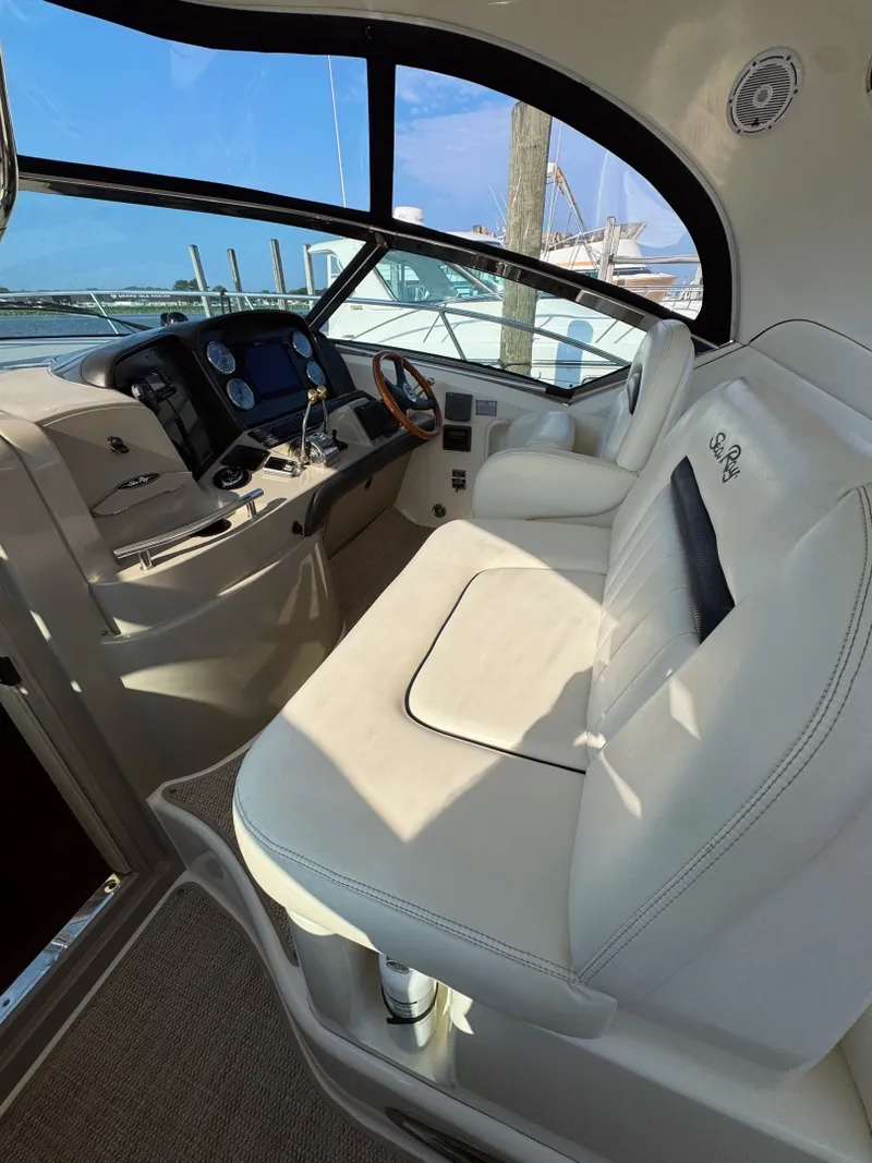 Slide: The Image of Sea Ray 390 Sundancer 2005 - 7533119