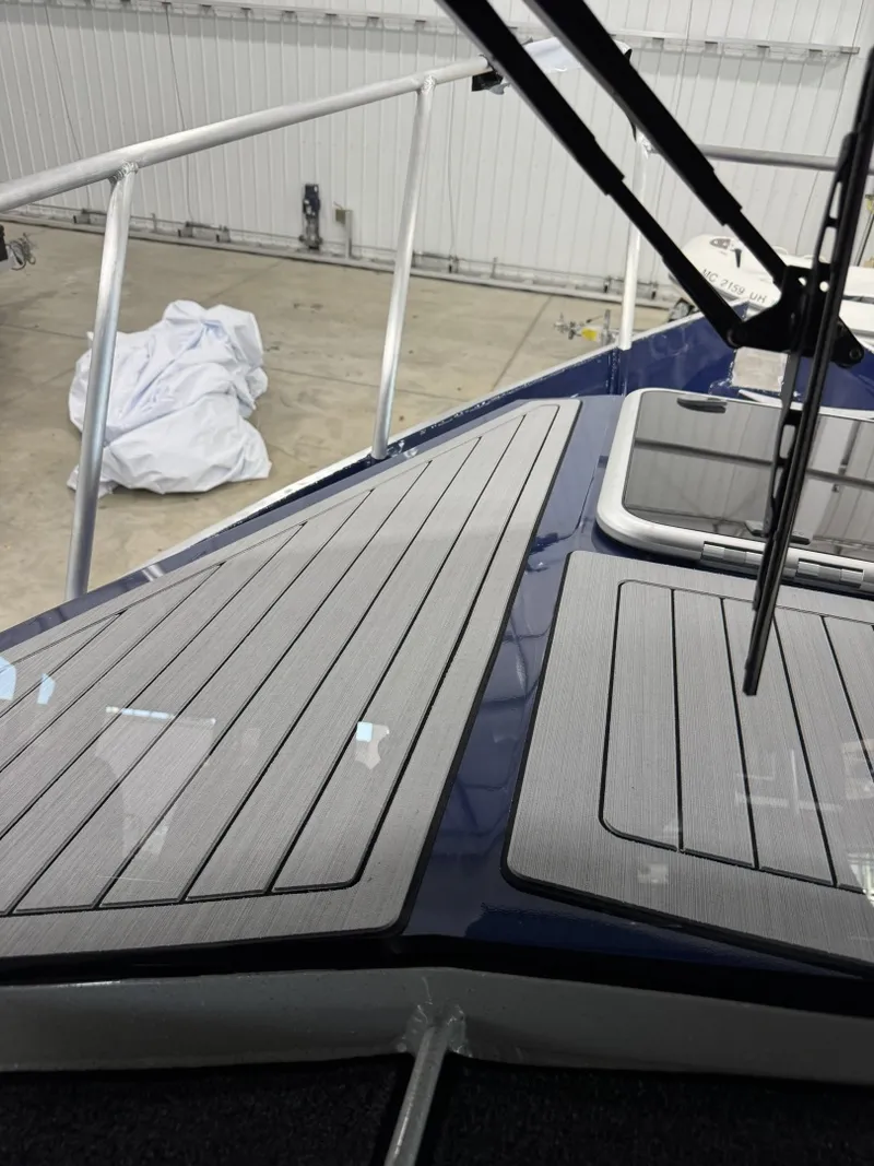 Slide: The Image of Weldcraft 300 Cuddy King OS 2027 - 8051324