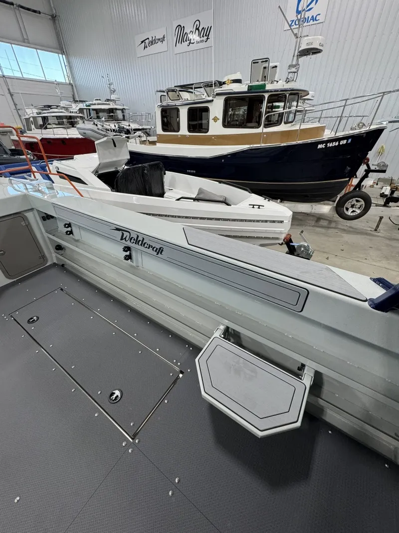 Slide: The Image of Weldcraft 300 Cuddy King OS 2027 - 8051328