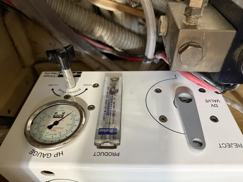 Slide: The Image of Ericson 381 Parker Watermaker
LWM-145 12vdc - 7533339