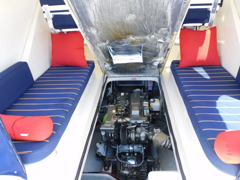 Slide: The Image of Mainship 30 Rum Runner 2004 - 7533231