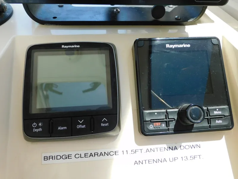 Slide: The Image of Mainship 30 Rum Runner 2004 - 7533217
