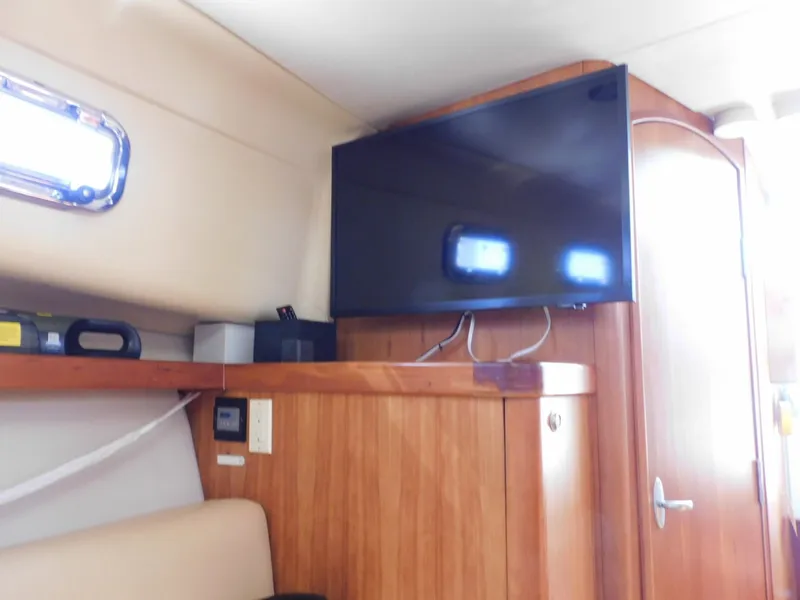 Slide: The Image of Mainship 30 Rum Runner 2004 - 7533227