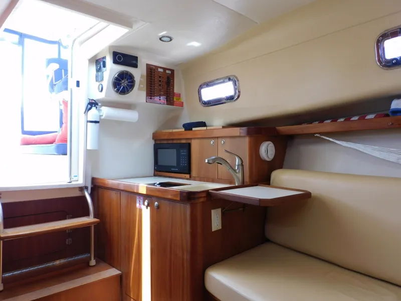 Slide: The Image of Mainship 30 Rum Runner 2004 - 7533223