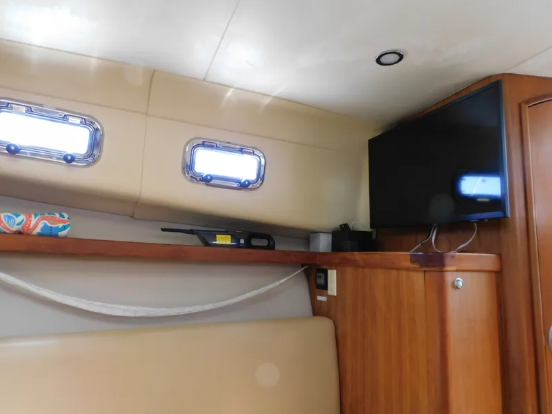 Slide: The Image of Mainship 30 Rum Runner 2004 - 7533224