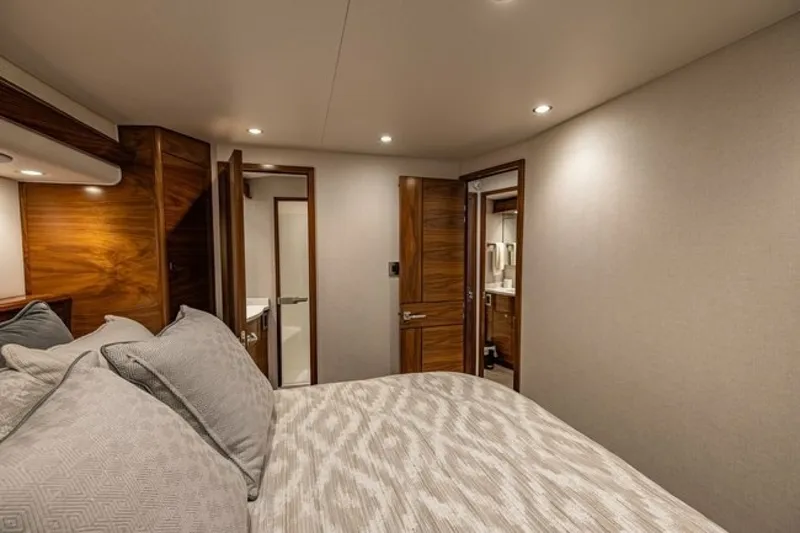 Slide: The Image of Viking 58 Convertible 2025 - 7533611
