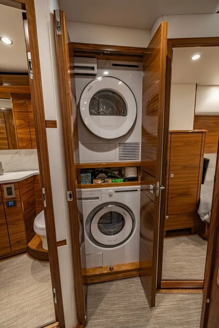 Slide: The Image of Viking 58 Convertible 2025 - 7533613