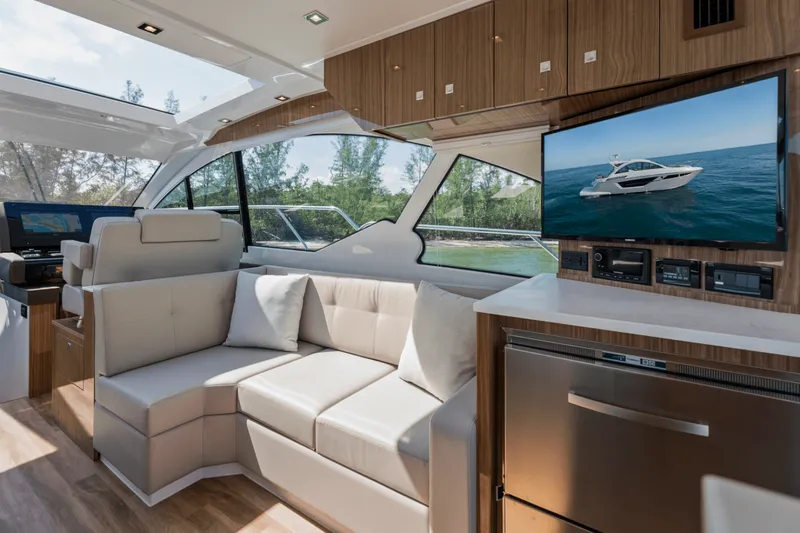 Slide: The Image of Cruisers 50 Cantius 2024 - 7534918