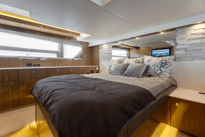 Slide: The Image of Cruisers 50 Cantius 2024 - 7534884