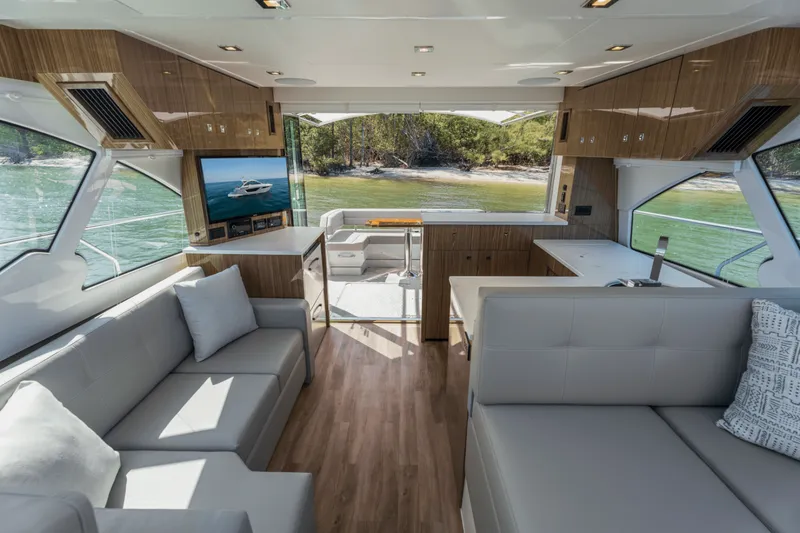 Slide: The Image of Cruisers 50 Cantius 2024 - 7534915