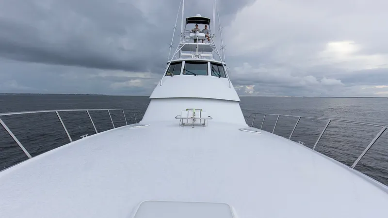 Slide: The Image of 1999 Hatteras 60 Enclosed Bridge Better Days Bow Deck (1) - 7956961