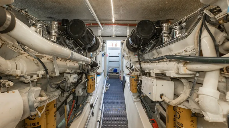 Slide: The Image of 1999 Hatteras 60 Enclosed Bridge Better Days Engine Room (5) - 7956974