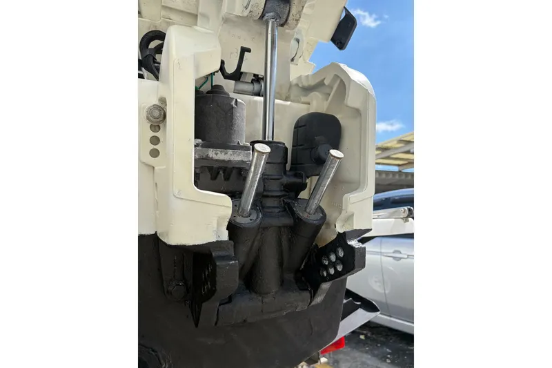 Slide: The Image of Dusky 256 Center Console 1997 - 7539370