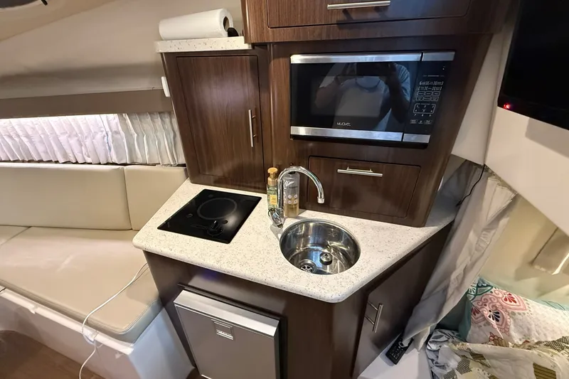 Slide: The Image of Regal 28 Express 2018 - 7540427