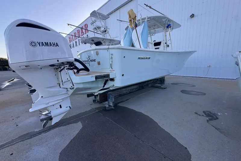 Slide: The Image of Regulator Marine 34 2016 - 7540380