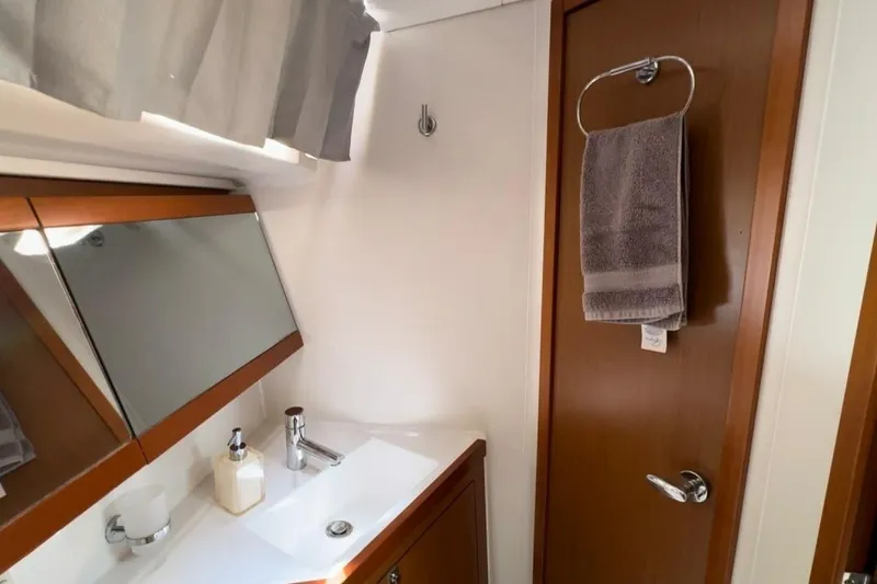 Slide: The Image of Beneteau Oceanis 48 2014 - 8056982