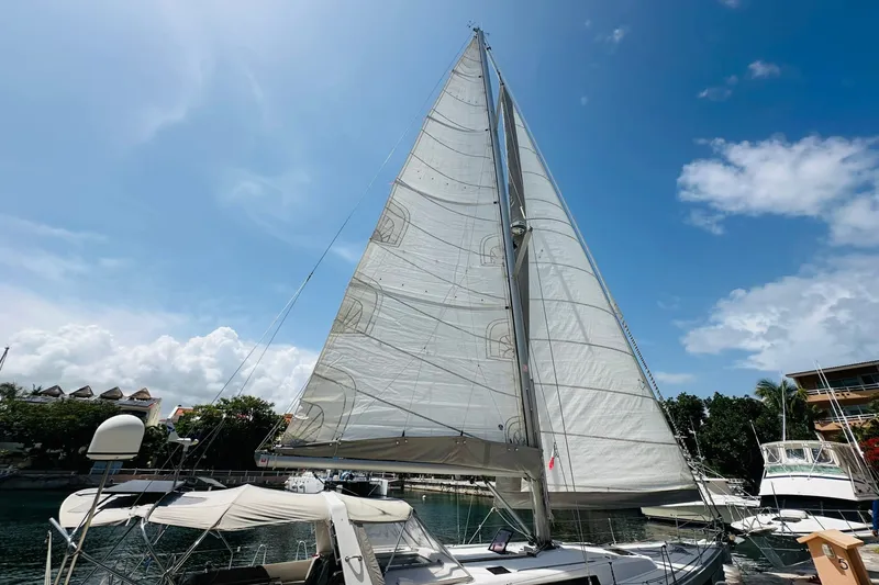 Slide: The Image of Beneteau Oceanis 48 2014 - 8057437