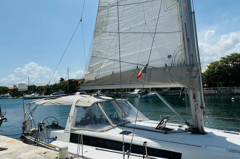 Slide: The Image of Beneteau Oceanis 48 2014 - 8057409