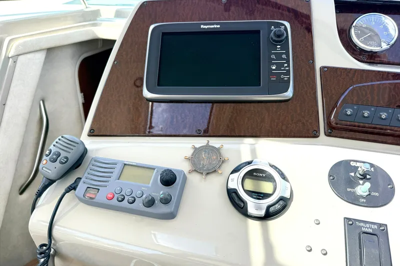 Slide: The Image of Sea Ray Sundancer 370 2013 - 7540518