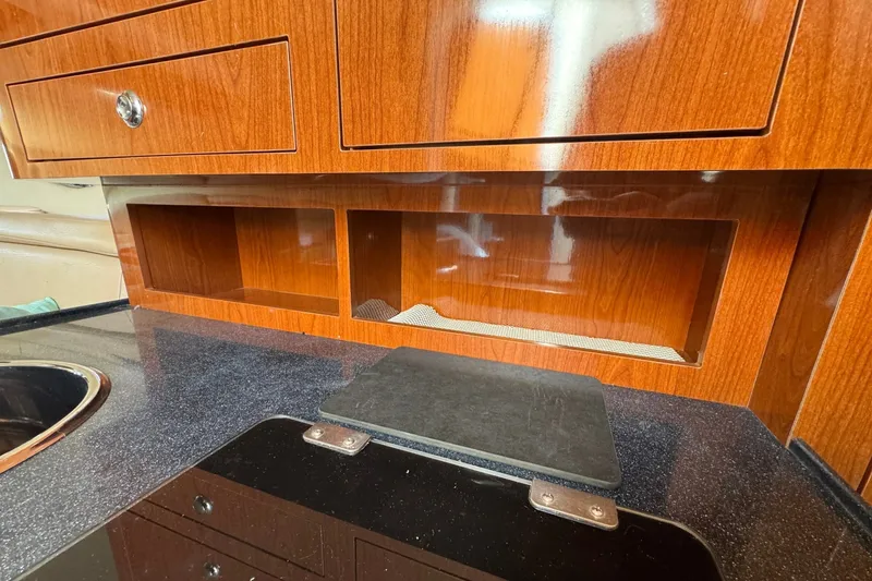 Slide: The Image of Regal 2860 Window Express 2010 - 7743019