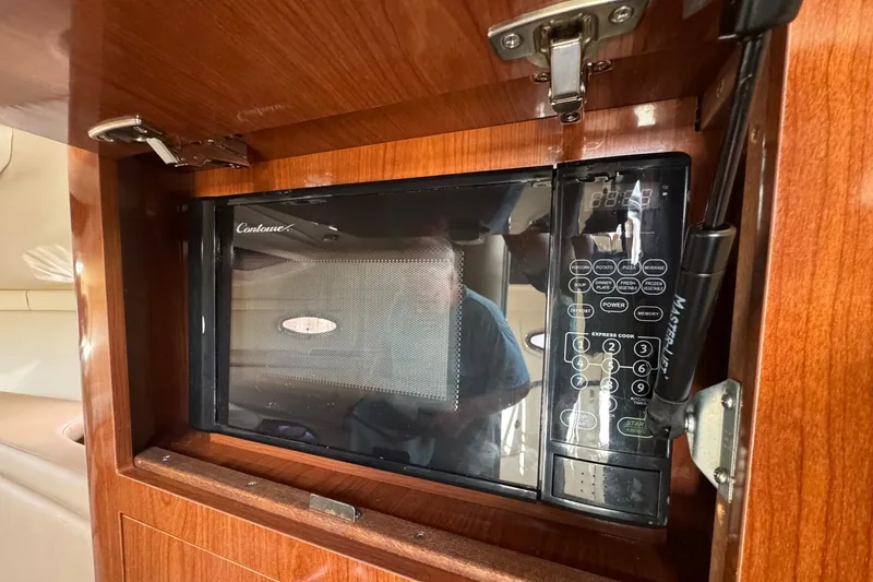 Slide: The Image of Regal 2860 Window Express 2010 - 7743014