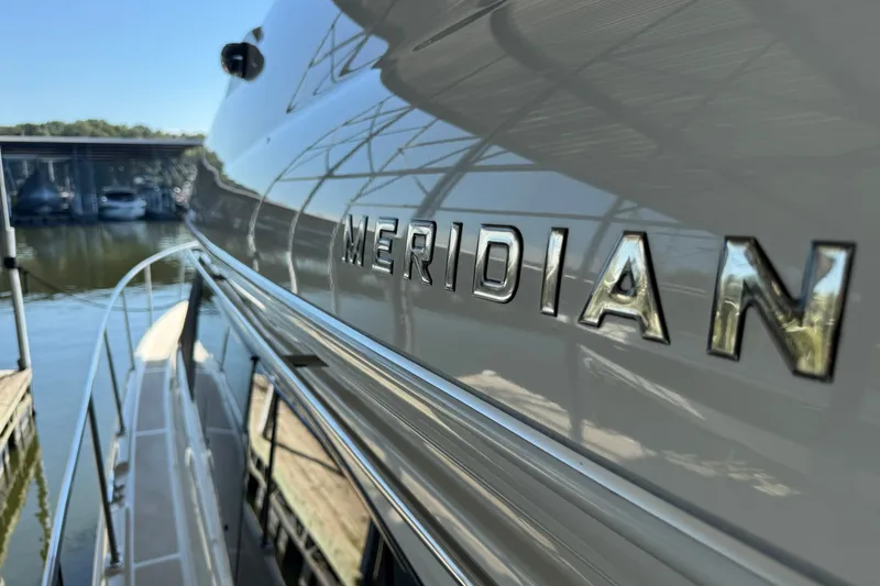 Slide: The Image of Meridian 411 Sedan 2008 - 7540630