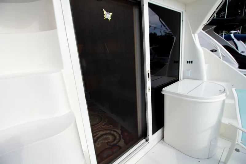 Slide: The Image of Carver Yachts 33 Super Sport 2006 - 7540773