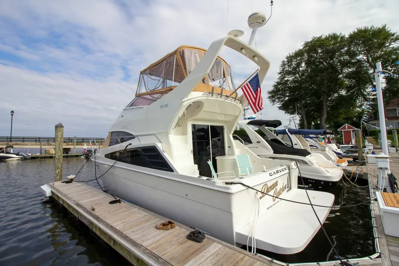 Slide: The Image of Carver Yachts 33 Super Sport 2006 - 7540639