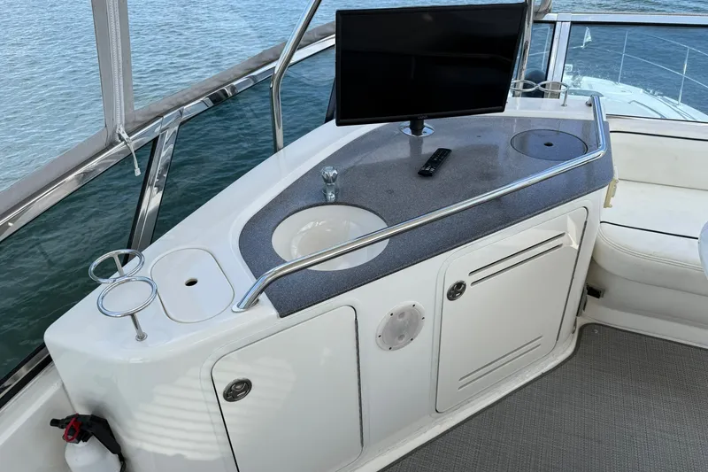 Slide: The Image of Sea Ray 500 Sedan Bridge 2005 - 7744902