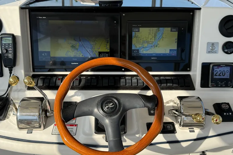 Slide: The Image of Sea Ray 500 Sedan Bridge 2005 - 7852707