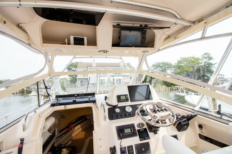 Slide: The Image of Grady-White Marlin 300 2004 - 7540837