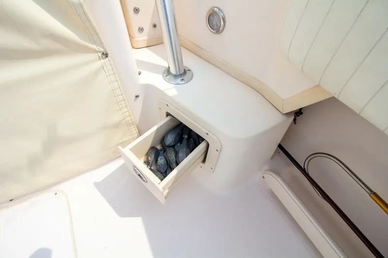 Slide: The Image of Grady-White Marlin 300 2004 - 7540775