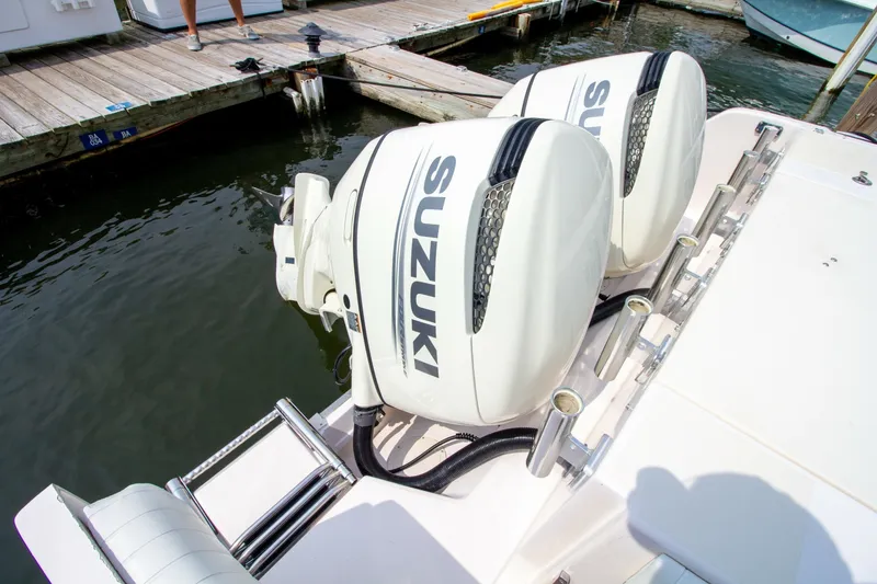 Slide: The Image of Grady-White Marlin 300 2004 - 7540694
