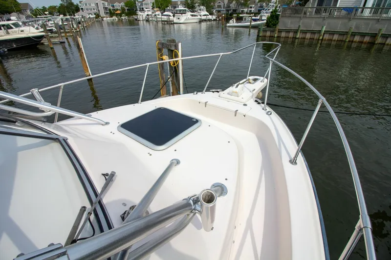 Slide: The Image of Grady-White Marlin 300 2004 - 7540697