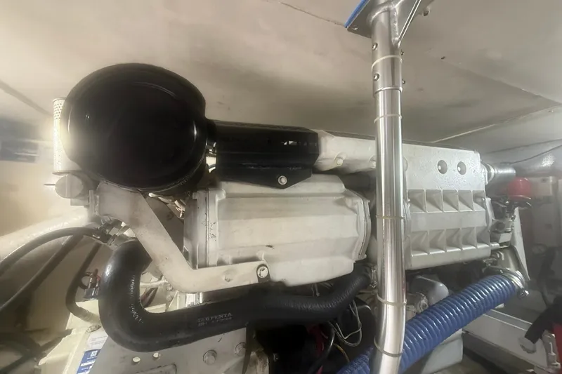 Slide: The Image of Ocean 43 Super Sport 2004 - 7540918