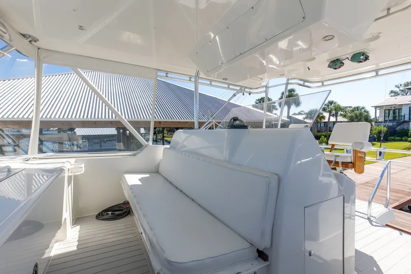 Slide: The Image of Hatteras 60 Convertible 1998 - 7541136