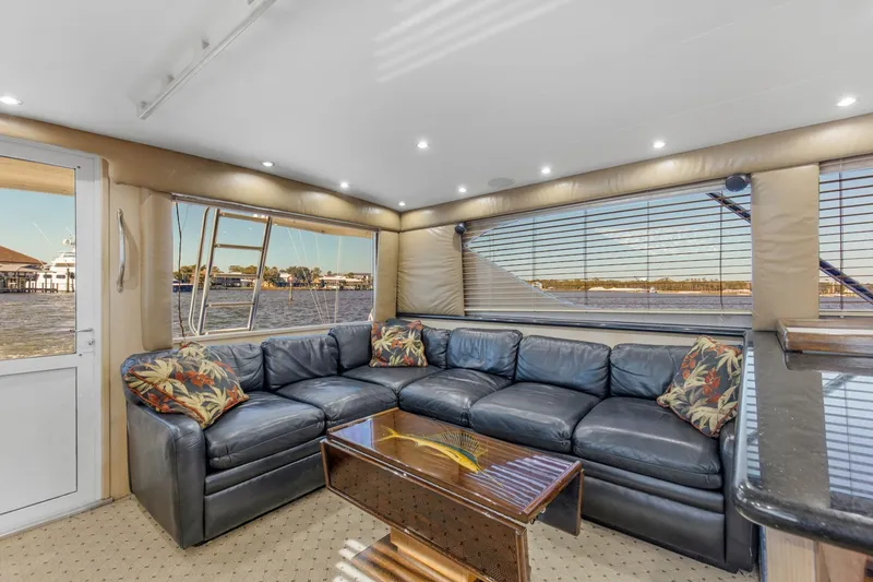 Slide: The Image of Hatteras 60 Convertible 1998 - 7540974