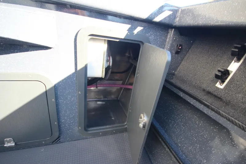 Slide: The Image of Weldcraft 210 Revolution Soft Top 2027 - 7580310