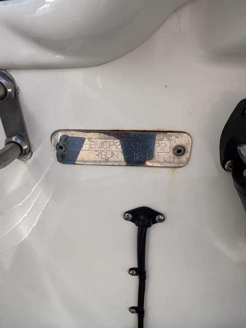 Slide: The Image of Boston Whaler 280 Vantage DC 2022 - 7580605
