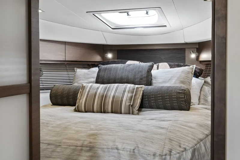 Slide: The Image of Sea Ray 410 Sundancer 2013 - 7580852