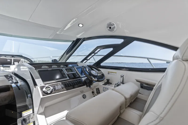 Slide: The Image of Sea Ray 410 Sundancer 2013 - 7580881