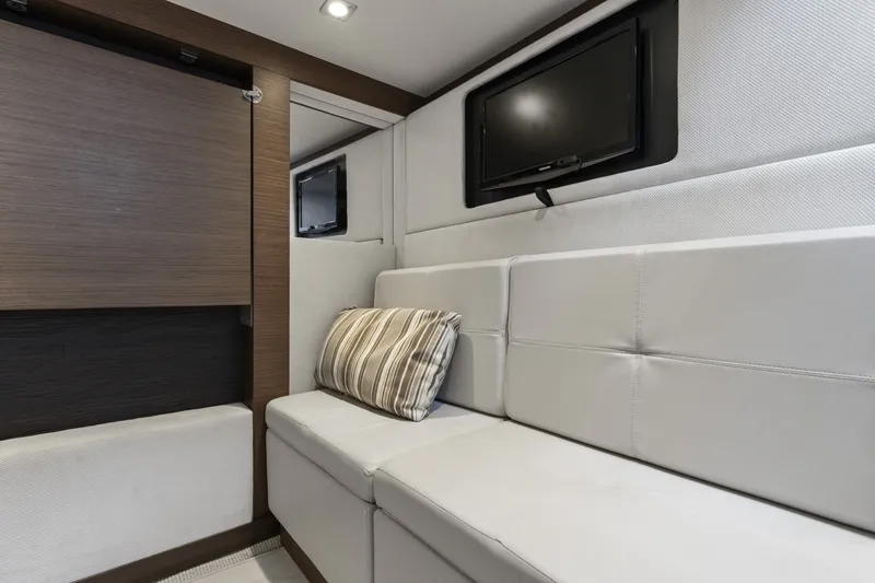 Slide: The Image of Sea Ray 410 Sundancer 2013 - 7580869