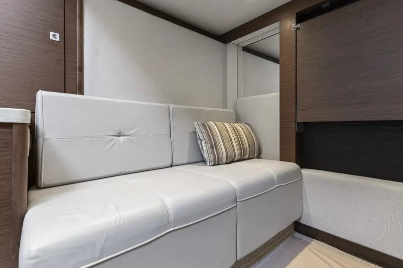 Slide: The Image of Sea Ray 410 Sundancer 2013 - 7580868