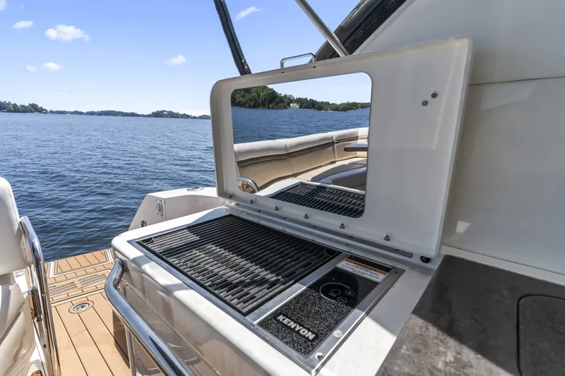 Slide: The Image of Sea Ray 410 Sundancer 2013 - 7580871