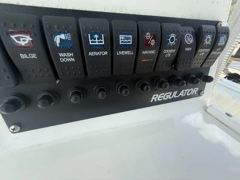 Slide: The Image of Regulator Marine 23 2005 - 7581619