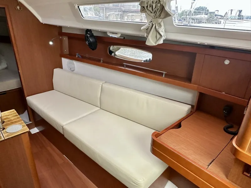 Slide: The Image of Beneteau 31 Platinum 2015 - 7581596