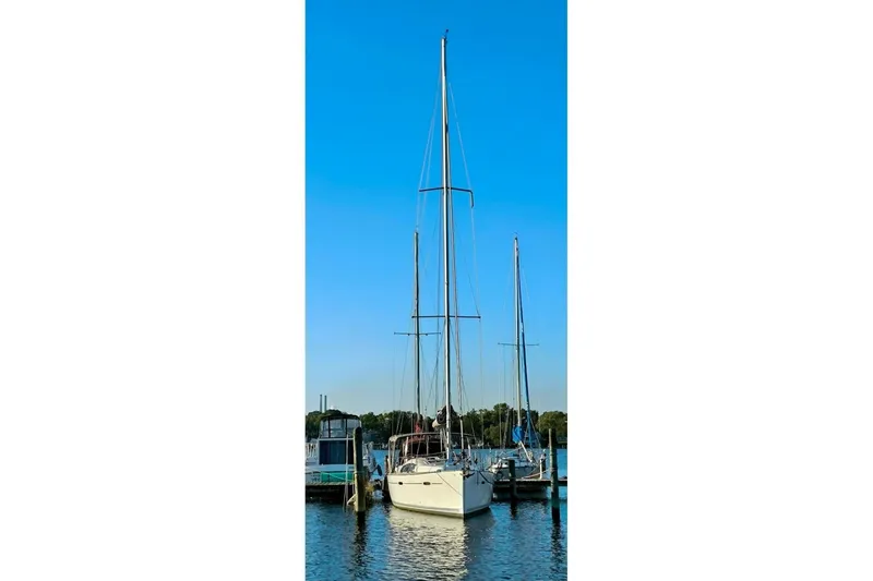 Slide: The Image of Beneteau 40 2011 - 7582269