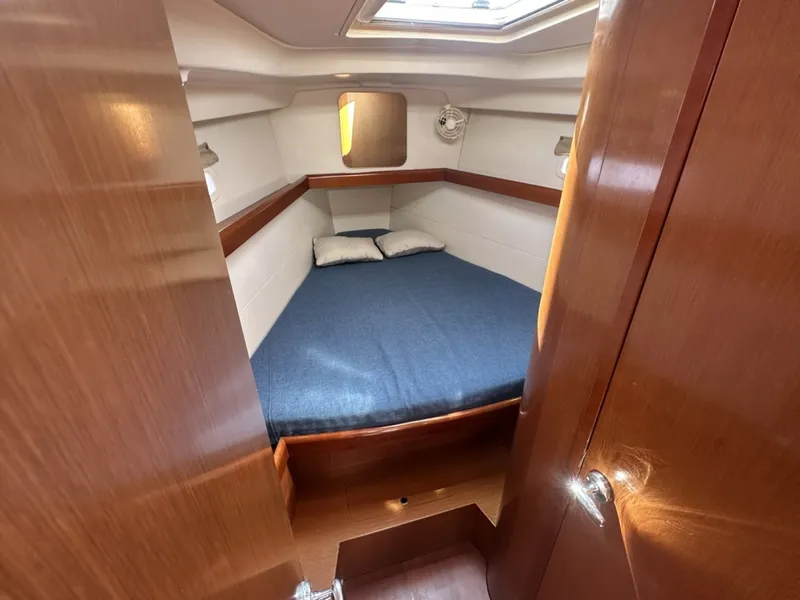 Slide: The Image of Beneteau 40 2011 - 7582317